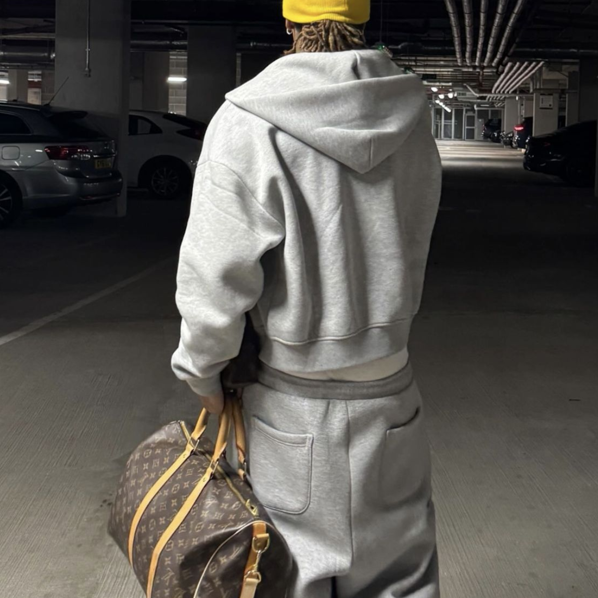 COZY HOODIE - GREY