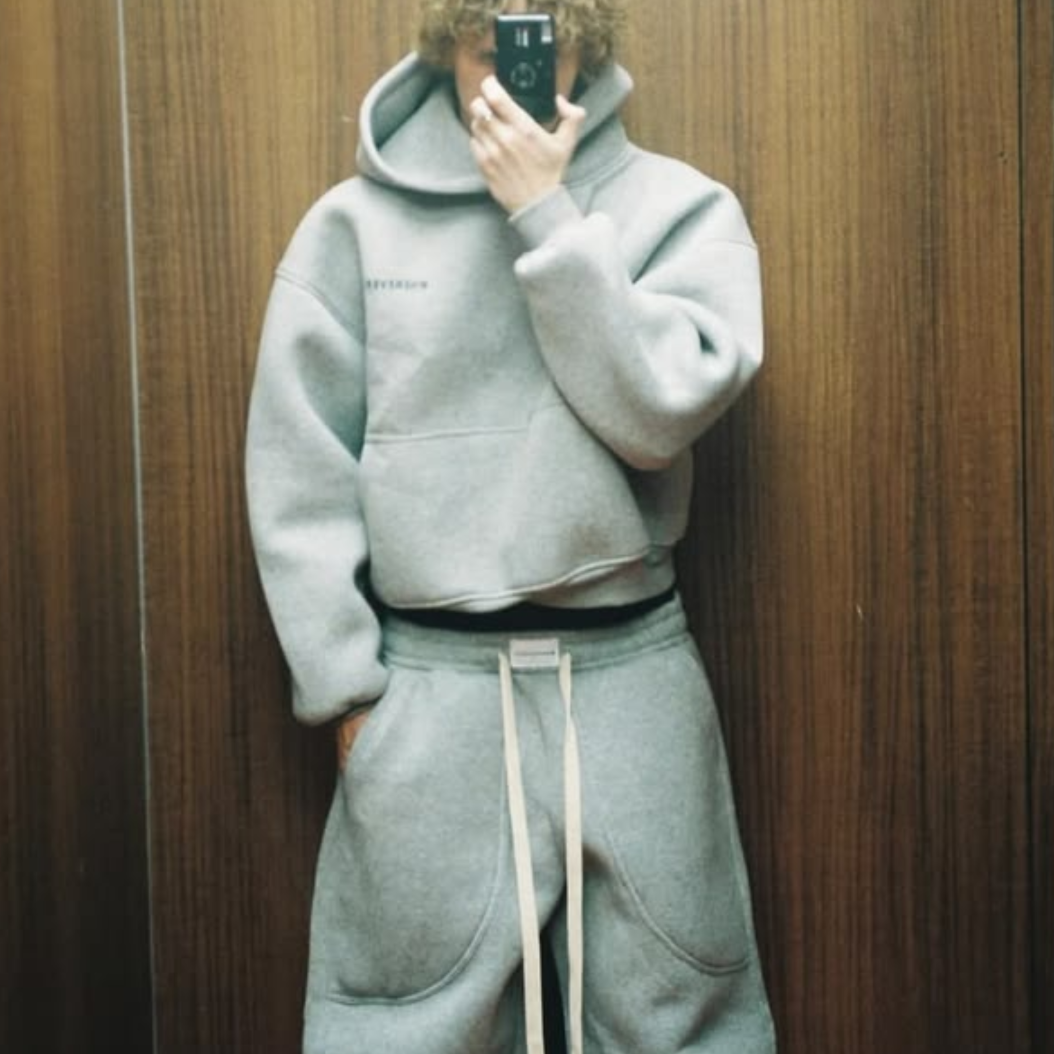COZY HOODIE - GREY